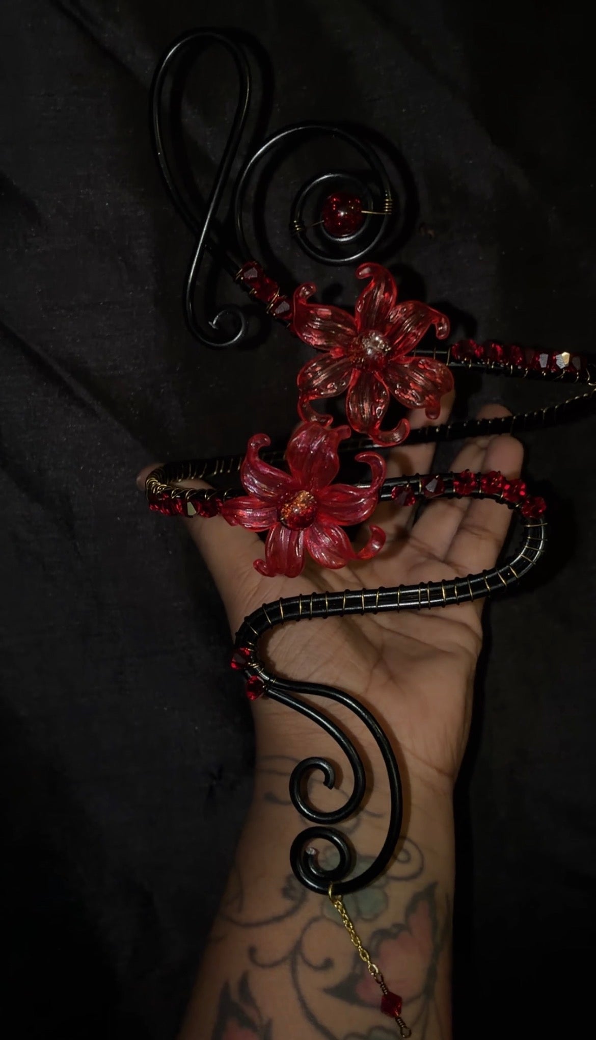 Red empress arm and thigh cuff set