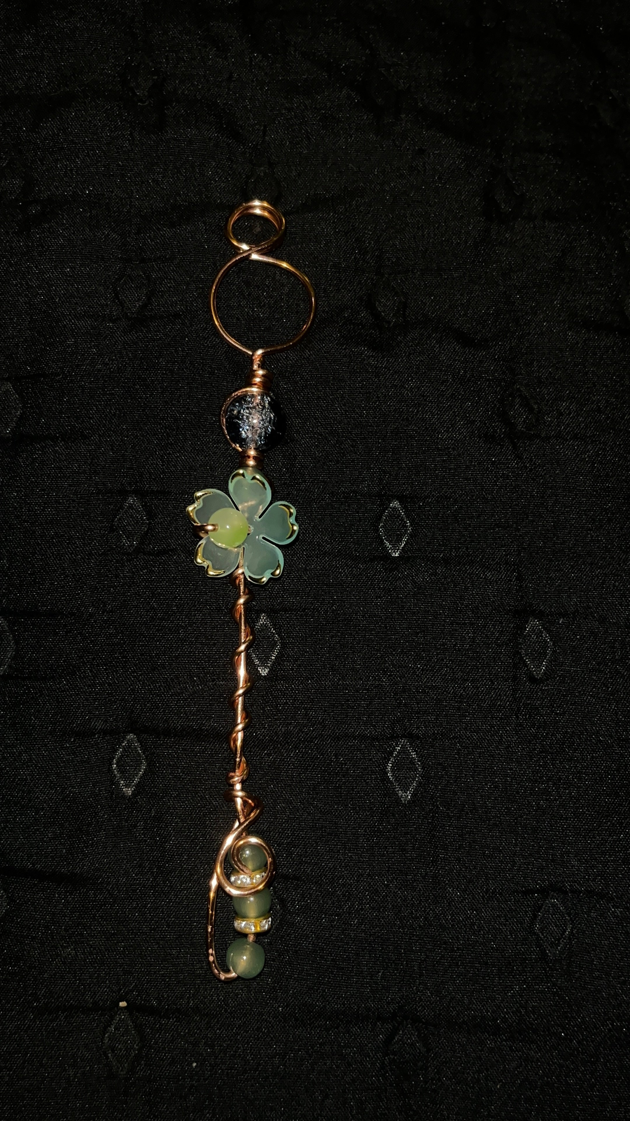 Jade green flower blunt wand