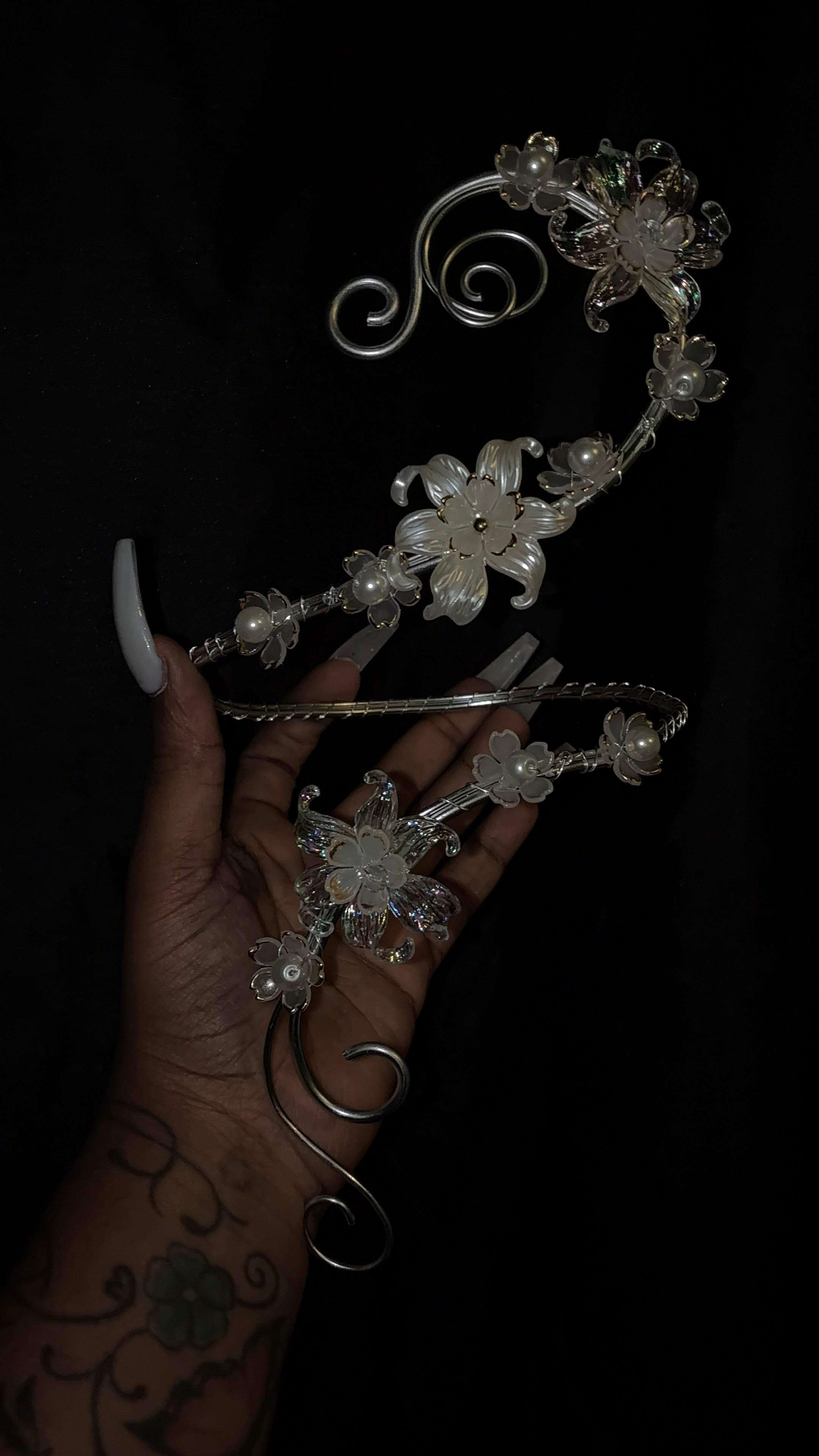Winter seahorse arm cuff