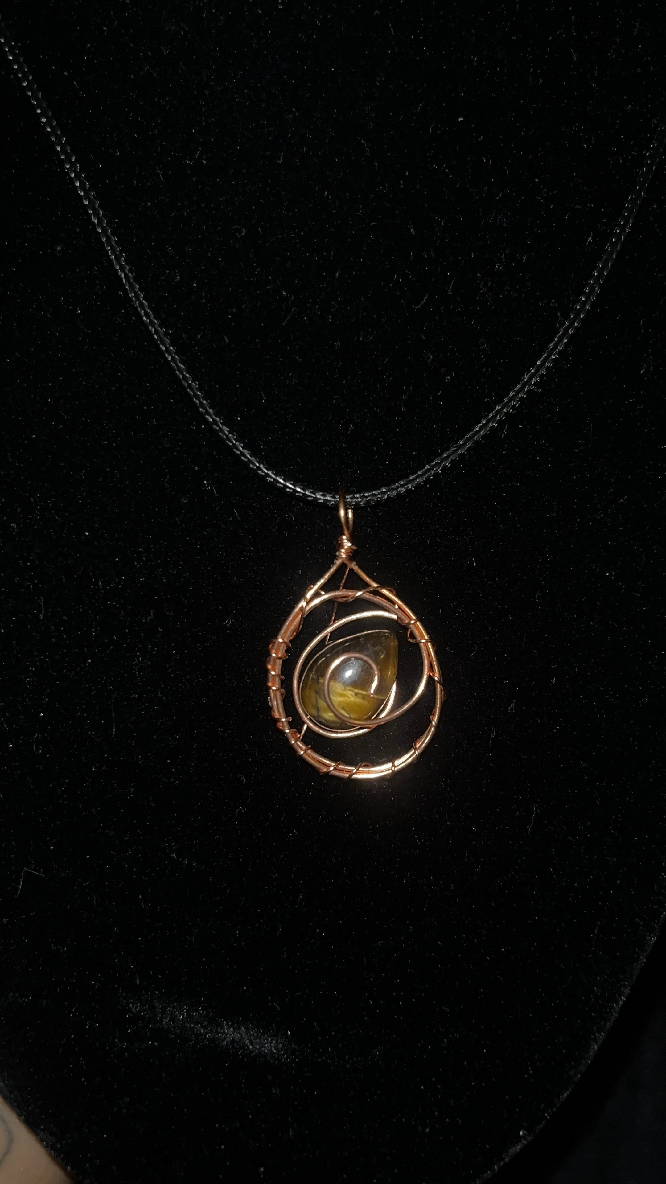 Tigers eye copper pendant