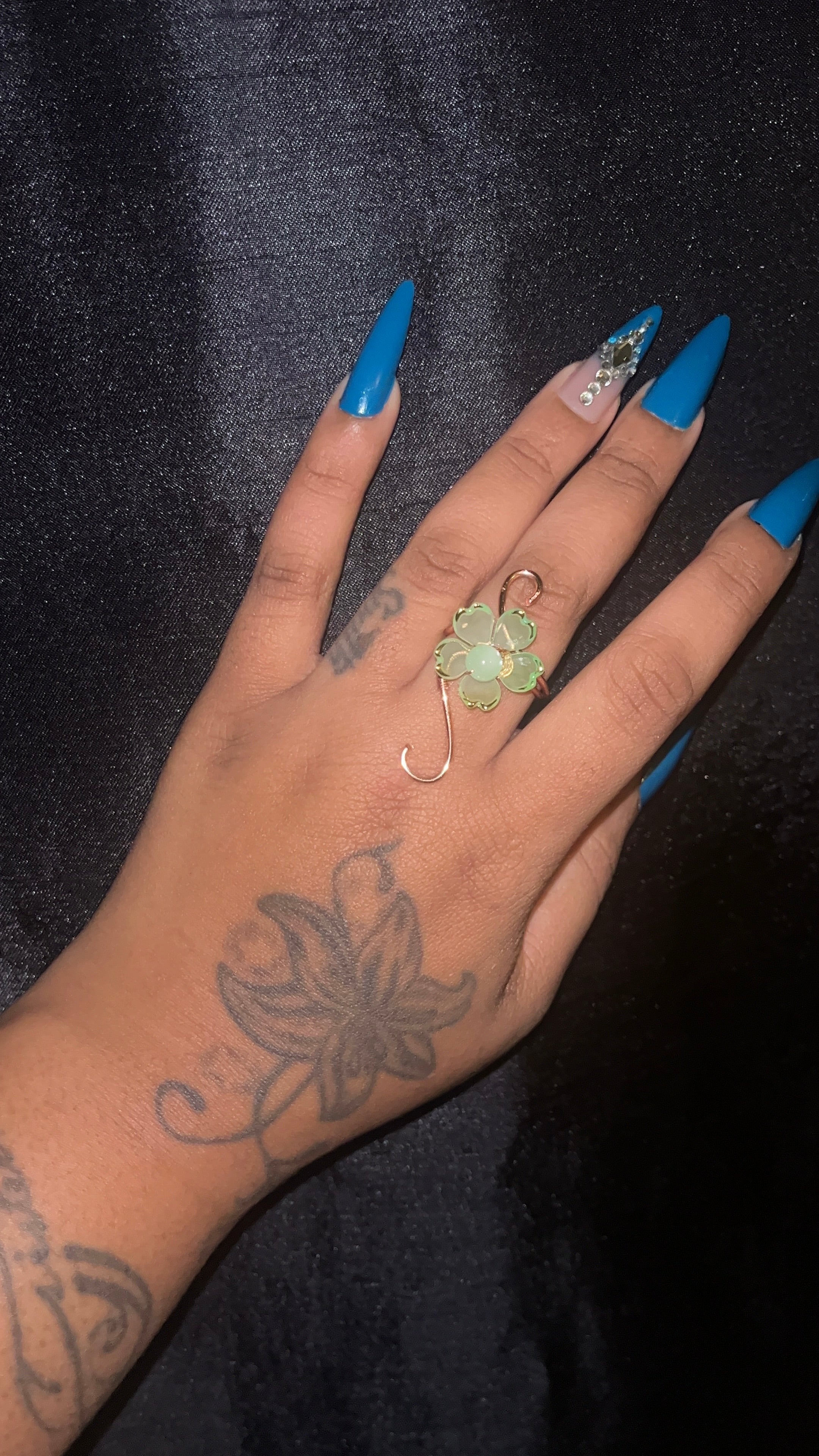 Light green flower ring