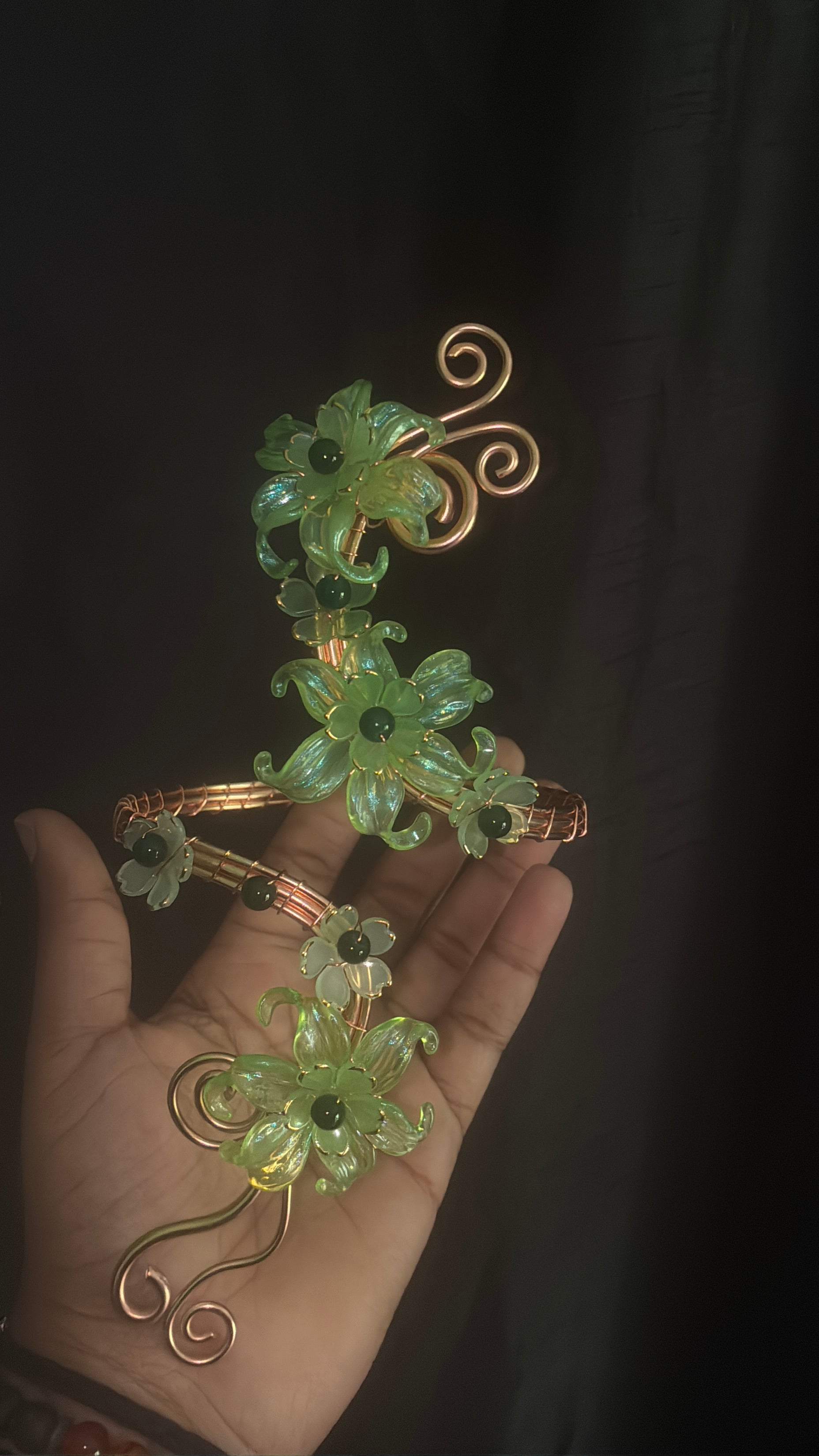 Green garden arm cuff