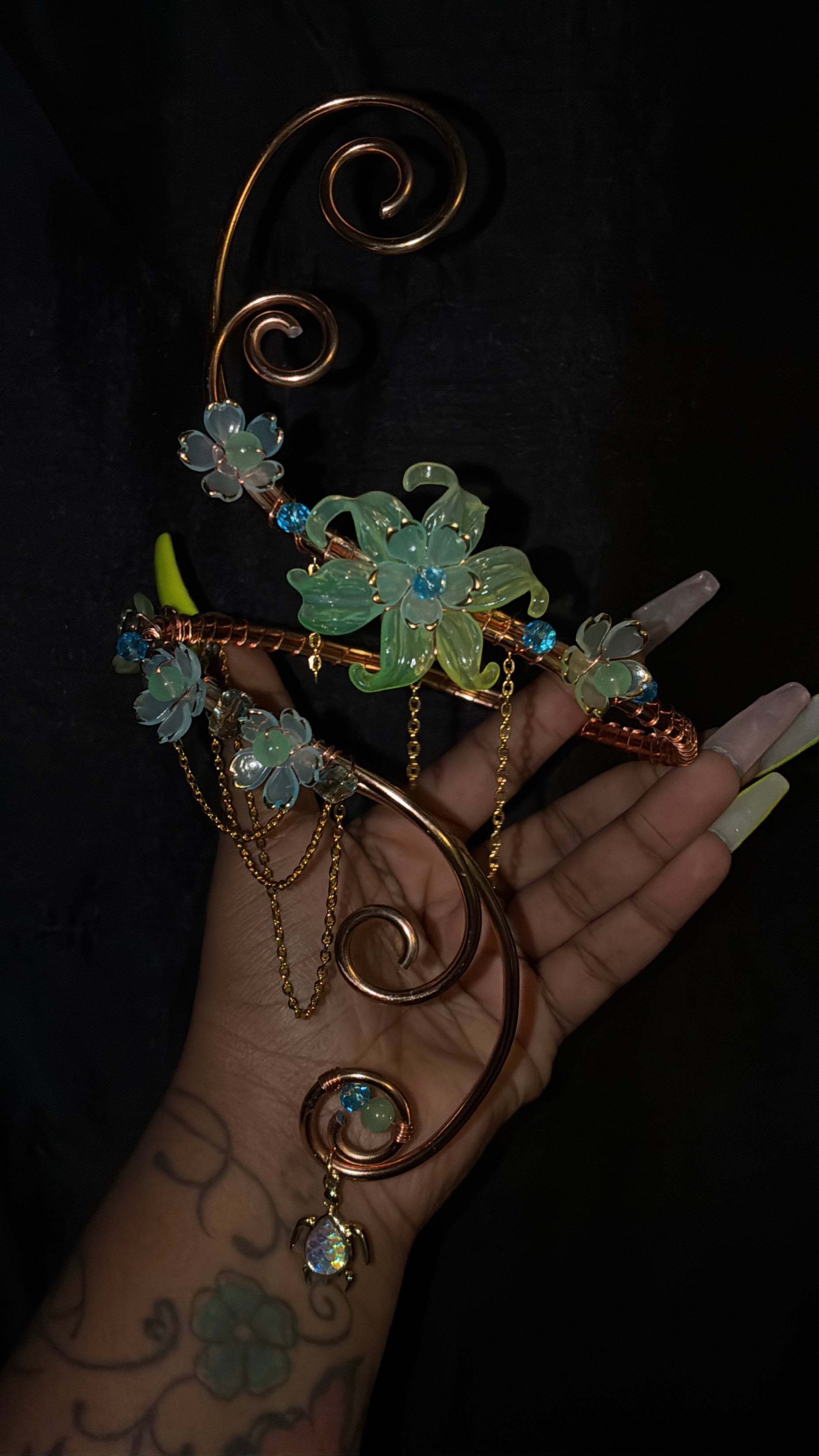 Green sea arm cuff