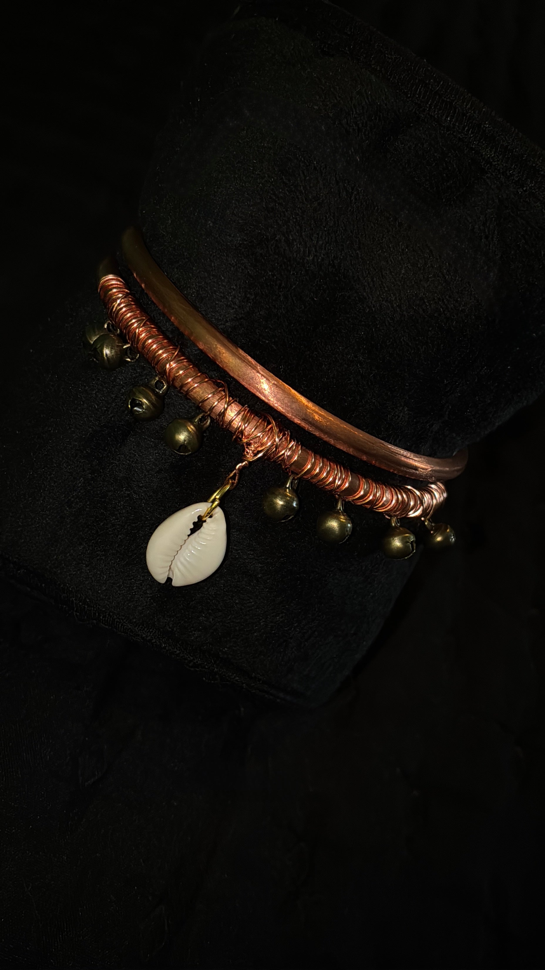 2 piece Chunky bangles with bells and cowrie shell